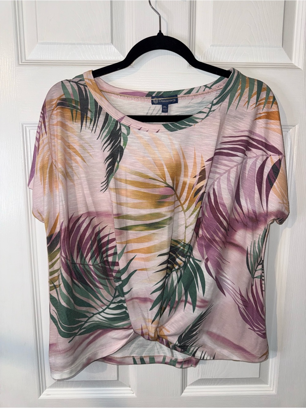 Democracy Women's Twist Front Palm Tree Shirt Lightweight Petite Large NWT
